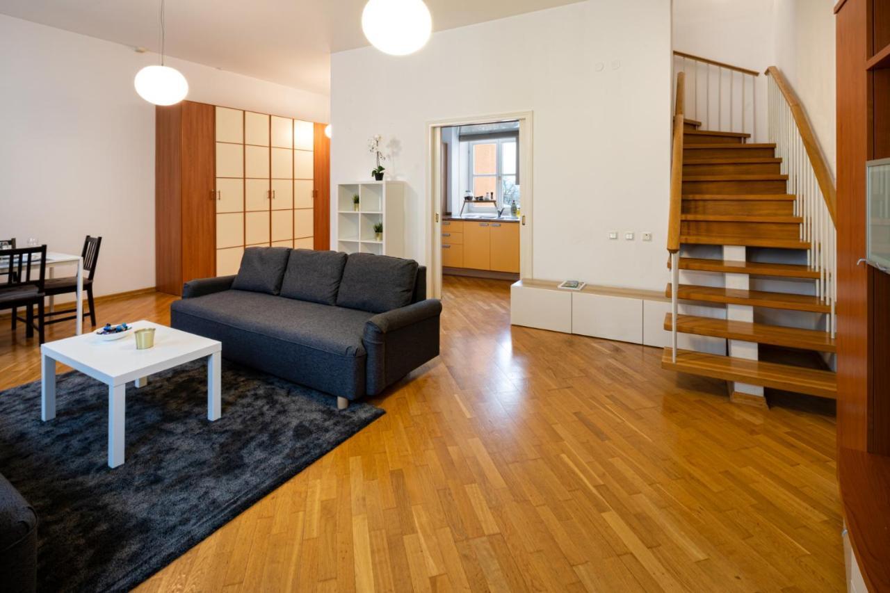 Old Riga Two Floor Palasta Loft Apartment With River View Zewnętrze zdjęcie