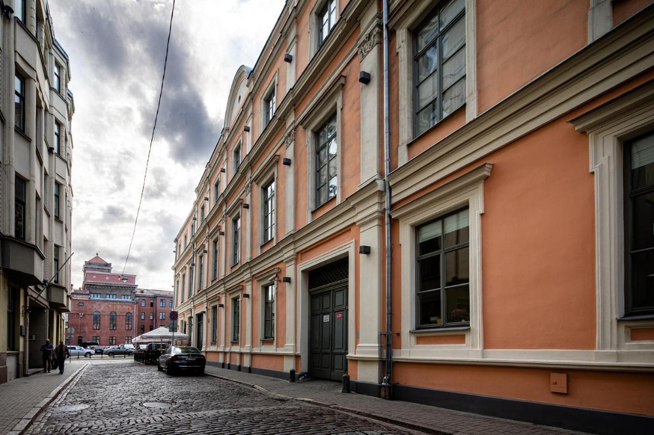 Old Riga Two Floor Palasta Loft Apartment With River View Zewnętrze zdjęcie