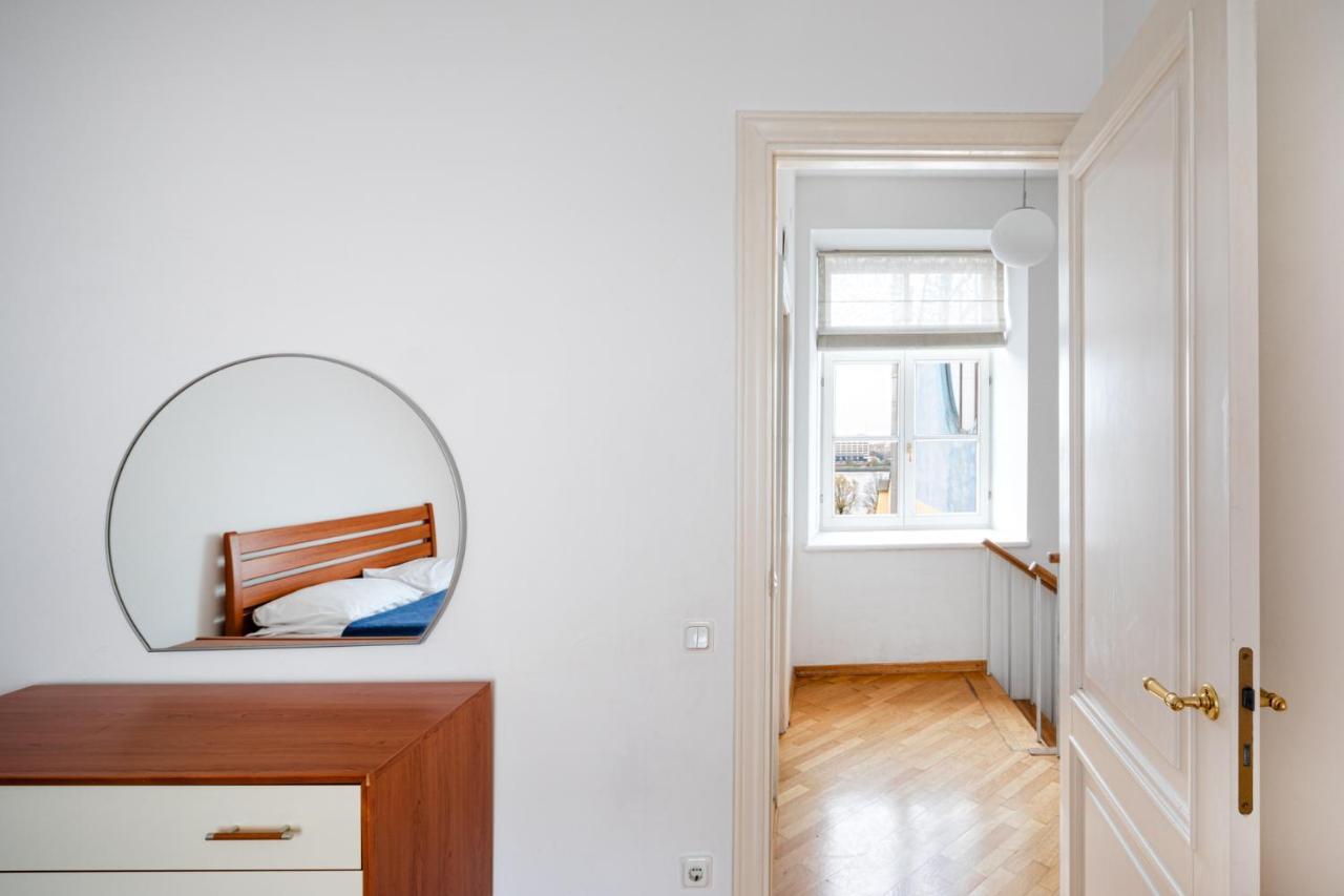 Old Riga Two Floor Palasta Loft Apartment With River View Zewnętrze zdjęcie